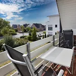 Maike, 15b Apartman *